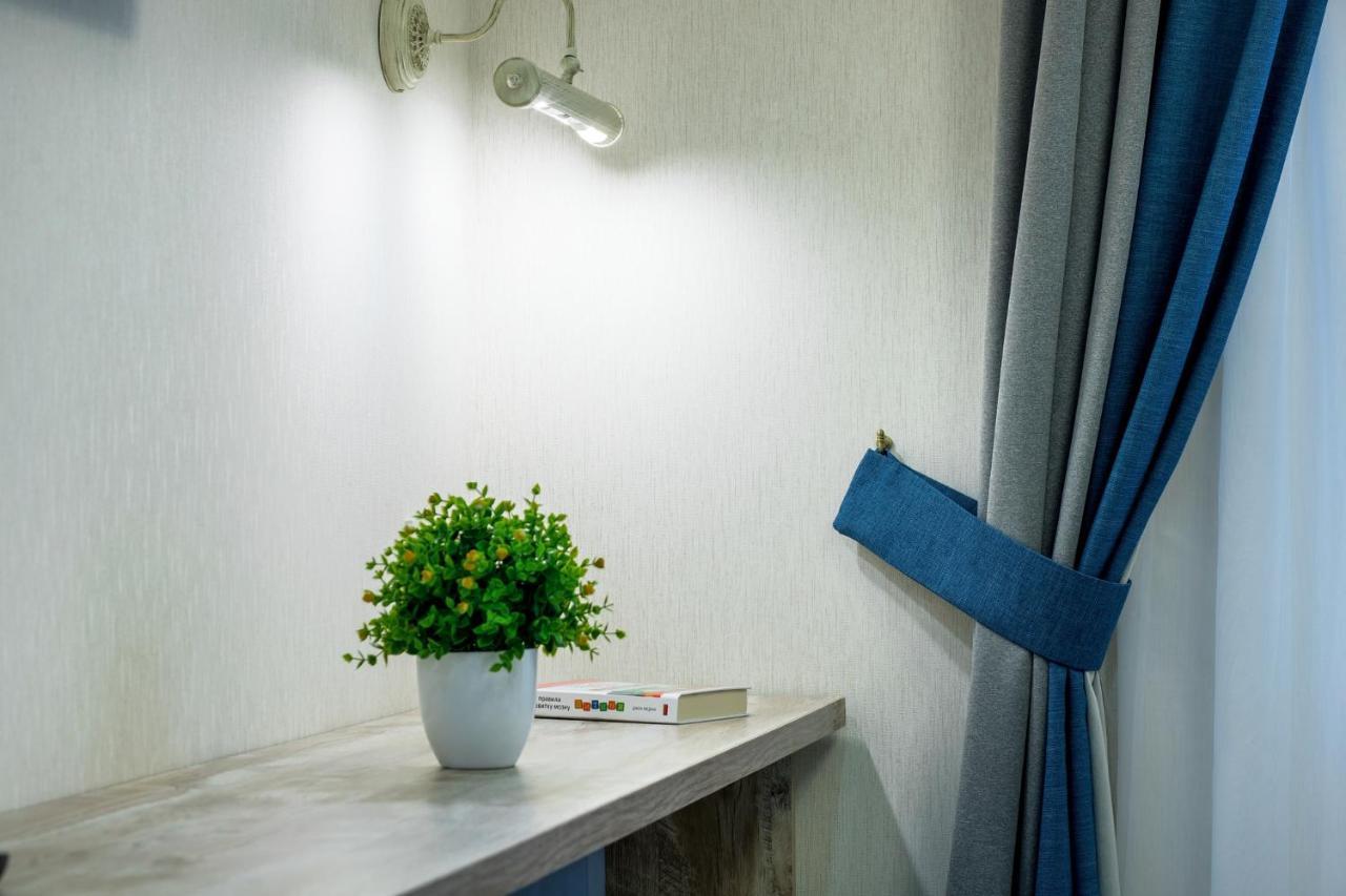 Mini Hotel Barvy Lvova On Horodotska St. מראה חיצוני תמונה