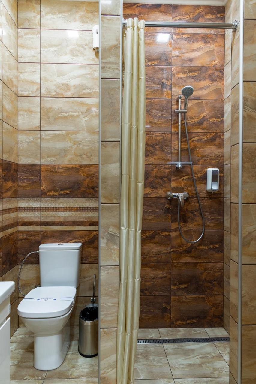 Mini Hotel Barvy Lvova On Horodotska St. מראה חיצוני תמונה