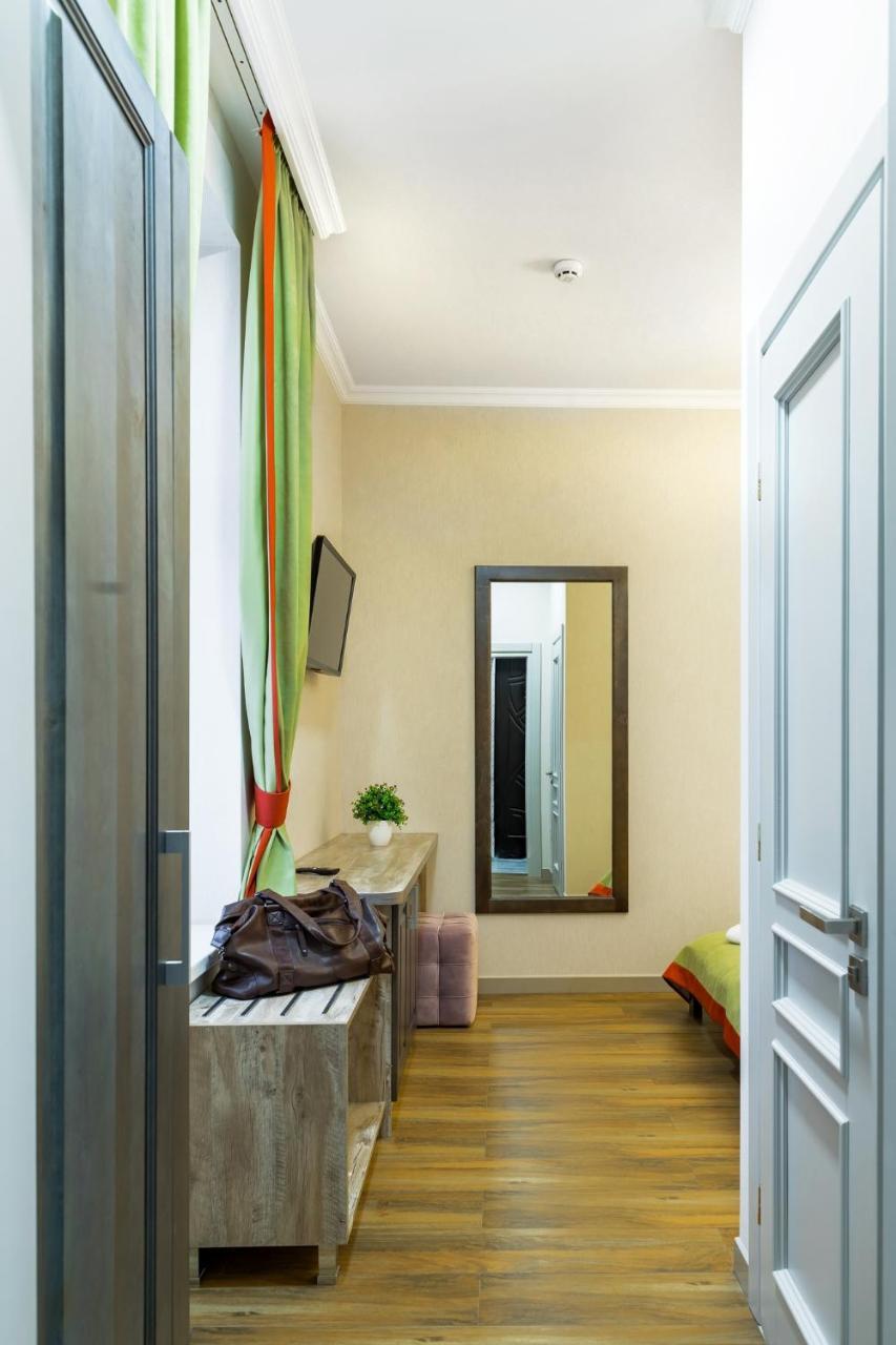 Mini Hotel Barvy Lvova On Horodotska St. מראה חיצוני תמונה